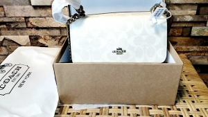 RS READY STOCK 2022 HIGH QUALITY NEW CLAIRE HANDBAG SLING BAG FREE GIFT BOX