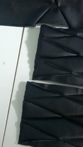 Desain Kabin Belakang & Cover Atap Plapon Mobil: Aksesoris Kancing Kristal Berkualitas