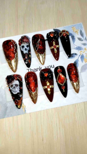 เล็บปลอมลายฮาโลวีนไฮโซ เล็บปลอมแหลมยาวM รับไซต์ทรงอื่นแจ้งช่องแชท