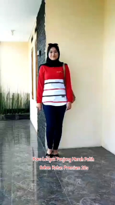 Kaos Wanita Oval Lengan Panjang Motif Kombinasi Garis Bahan Katun Kombad 20s