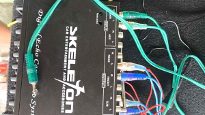 Paket Lengkap Equalizer Sekelton EQ 100 + ADAPTOR + RCA 2pcs