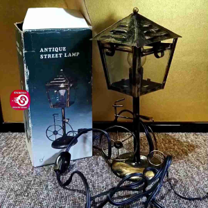 ANTIQUE STREET LAMP • JAPAN SURPLUS