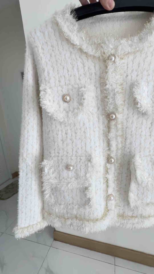 เสื้อกันหนาวแฟชั่นลูกคุณหนู สไตส์เกาหลี ขนนุ่มกระดุมมุก