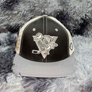 Flat brim snapback