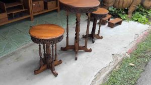 โต๊ะไม้สัก โต๊ะไม้แกะสลัก ไม้แกะสลัก โต๊ะไม้ สีโอ๊คแว๊กซ์ ขนาด 49x73cm  ไม้สัก โต๊ะกลม โต๊ะข้าง โต๊ะวางของ ทำมือ แกะสลัก Hand Carved Wood Round Table