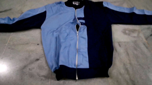 Jaket olahraga pria UK M