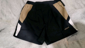 Celana pendek athlet hitam UK 34