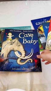 [SG STOCK] Julia Gonaldson Books The Gruffalos Child/The Snail and the Whale childrens Picture books by Julia Donaldson