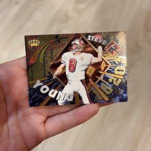 STEVE YOUNG 🏈 ตำนาน 49ers BYU 🏈 การ์ดสะสมอเมริกันฟุตบอล NFL 🏈 1996 Pacific PLAYER OF THE WEEK CARD 🇺🇸 San Francisco 49ers 🏈 ซานฟรานซิสโก โฟร์ตี้ไนน์เนอร์ส 🇺🇸 Legend Hall of Fame 🏈 HOF สวย NM