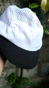 topi olahraga running caps hitam putih sports dewasa