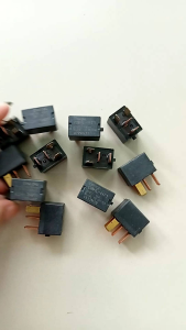 RELAY OMRON KAKI 412V ORIGINAL HARGA 1 PCS