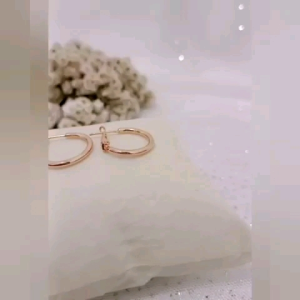 Anting Titanium Bulat 20mm Cocok Dipakai Harian