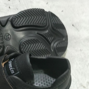 Sepatu Sekolah Hitam Anak SD: Pilihan Terbaik