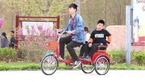 XE ĐẠP BA BÁNH CHO NGƯỜI GIÀ