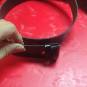 เข็มขัดนักศึกษานิวไล้ดำเงาขนาด34มมยทั้งเส้น48นิ้วเนื้อเป็นพีวีซียางใช้ทนกันน้ำ