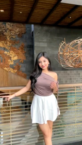 VALENTINA TOP ATASAN WANITA ONE SHOULDER VALENTINA TWIST TOP KOREA BASIC TANPA LENGAN ATASAN CASUAL MASA KINI TERLARIS