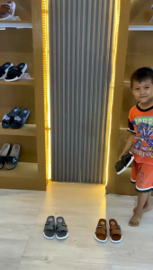 Sandal slop anak ukuran 31-35 . Sandal slop anti slip anti licin lem kuat . Laki laki perempuan