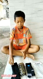 Paket Sarung Deker shin pad holder + lakop sepak bola futsal pelindung tulang kering anak dewasa avo