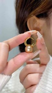 (Bebas beli 2 dapat bonus) H-Girl888 A111 COD Anting bola juntai lucu titanium wanita Korea Anti karat anti luntur