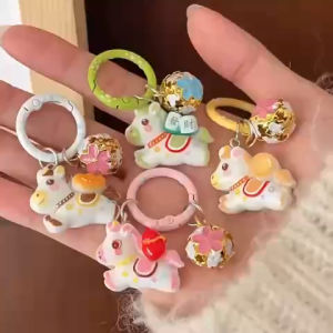 🌈Móc Khóa Ngựa May Mắn Kèm Chuông Dễ Thương – Móc Chìa Khóa Treo Túi Xách Ba Lô