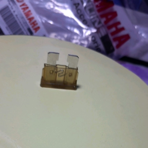 SEKRING FUSE 7.5 A TANCAP BESAR