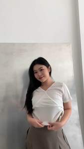 DIAN Baju Atasan Wanita - Crop Top Rajut Basic - Kaos V Neck Rib Polos - Knit Top Tali Serut Samping