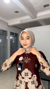 BAJU BATIK WANITA MODEREN ATASAN BLOUSE BATIK KANTOR LENGAN PANJANG PUFFY FAEYBTK