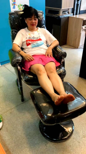 เก้าอี้พักผ่อนสำหรับผู้สูงอายุพร้อมที่พักเท้า (รวม 2 ชิ้น)เก้าอี้ปรับเอนได้ รับน้ำหนักได้ 120กิโลทางร้านประกอบให้เรียบร้อยพร้อมใช้งาน เก้าอี้ผู้สูงอายุ เก้าอี้ผู้สูงอายุ พร้อมที่พักเท้า - Lazada