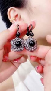(Bebas beli 2 dapat bonus) H-Girl888 A160 COD Anting bunga hitam jaring bulat elegan titanium wanita