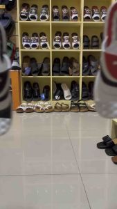 พื้นปุ่ม สีแดง Taywan รองเท้าแตะผู้ชาย หนังเทียม ไซส์ 38-45 รุ่น 796