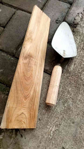 Rak Kayu Jati Asli: Desain Elegan & Tahan Lama