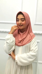 Kerudung Hijab Instan Sport Pet Kecil Size M/Jilbab Instan Jersey