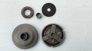 อะไหล่ชุดครัชเลื่อยยนต์ (ครบชุดพร้อมติดตั้ง) กระทิงดำ BLACK BULL รุ่น6000-60 M ดึงเบาสตาร์ทง่าย เลื่อย6000 (ราคาต่อ1ชุด) #งานคุณภาพ #ตรงปก