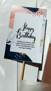 Bucket Bunga Kosongan & Kartu Ucapan Gratis: Desain Praktis untuk Bunga