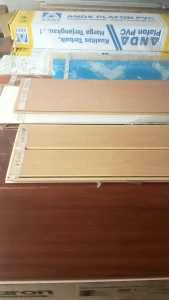 PLAFON PVC MERK ANDA 8051BT meteran uk 300cm ( isi 2 lembar )