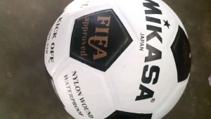BOLA SEPAK MIKASA / BOLA HITAM PUTIH / BOLA SEPAK / BOLA KAKI / BOLA PRES