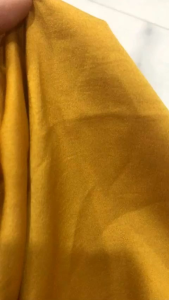 vải lụa tằm ướt loại 1_( khổ 1m5) màu vàng nghệ dày mềm rũ nay đầm váy áo dài áo kiểu  đồ bộ bà ba
