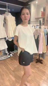 A55 เสื้อสีเหลืองคอกลม มีเชือกผูกปรับได้ด้านหลัง