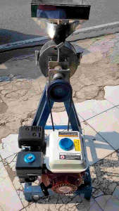 Mesin Giling  Bumbu 8 inch+Mesin Penggerak GX200 siap pakai