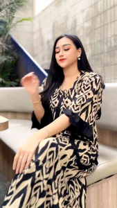 Dress Lalisa Jumbo: Desain Unik & Bahan Berkualitas