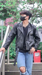 JAKET ROCK N ROLL MODEL RAMONES HITAM / JAKET KOREAN / JAKET KEREN PRIA / JAKET MOTOR / JAKET MODEL SABUK BAHAN POLOS NYAMAN DAN TIDAK KAKU