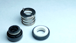 Water pump shaft seal 9mm rubbertype156