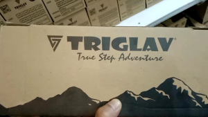 TOKO MAENSTREAM SANDAL ANAK LAKI LAKI NOMER 33 SAMPAI 37 BRAND TRIGLAV KOKOH KASUAL DAN AWET.
