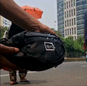 Tas Pria Selempang Waistbag Bahan Kodura: Tas Anti Air & Stylish
