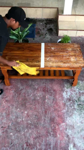 Furniture polish - Pembersih & pengkilap mebel kayu pada rumah tangga