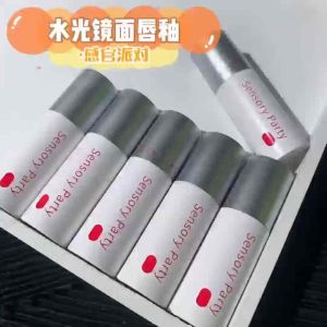 L-07 ลิปสติก ลิปกลอส ให้ความชุ่มชื้น 6 สี กันน้ำ ติดทนนาน สำหรับแต่งหน้า