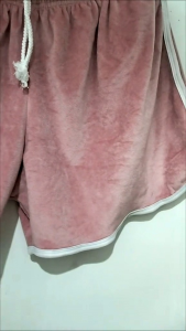 Celana Hotpants Korea Beludru: Desain Unik & Nyaman