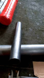 Pipa Besi Seamless Od 30mm / Id 25mm Tebal 2.5mm