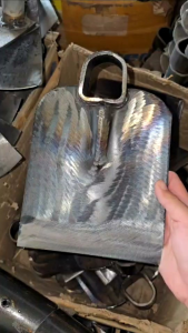 จอบใหม่ จอบผานรถไถ ทำจากเหล็กผานรถไถ หนา คม แข็งแรง ใช้ขุดดิน พรวนดิน ดายหญ้า ใส่ด้ามได้