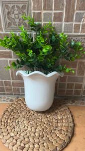 DAUN ARTIFICIAL EXALYPTUS HIJAU DAUN PLASTIK SUDAH BERIKUT POT